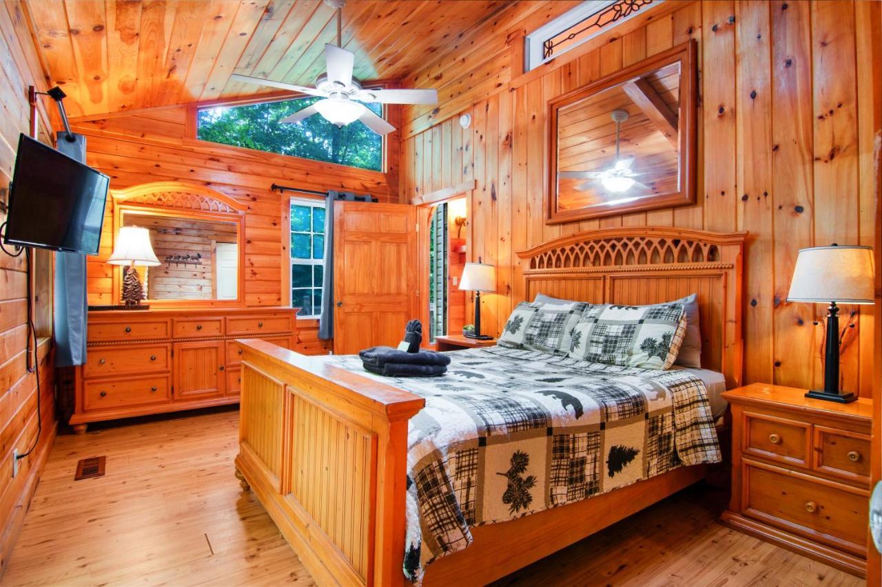 Cozy Cabin Retreat - Hot Tub, Fireplace & Fire Pit Blue Ridge Esterno foto